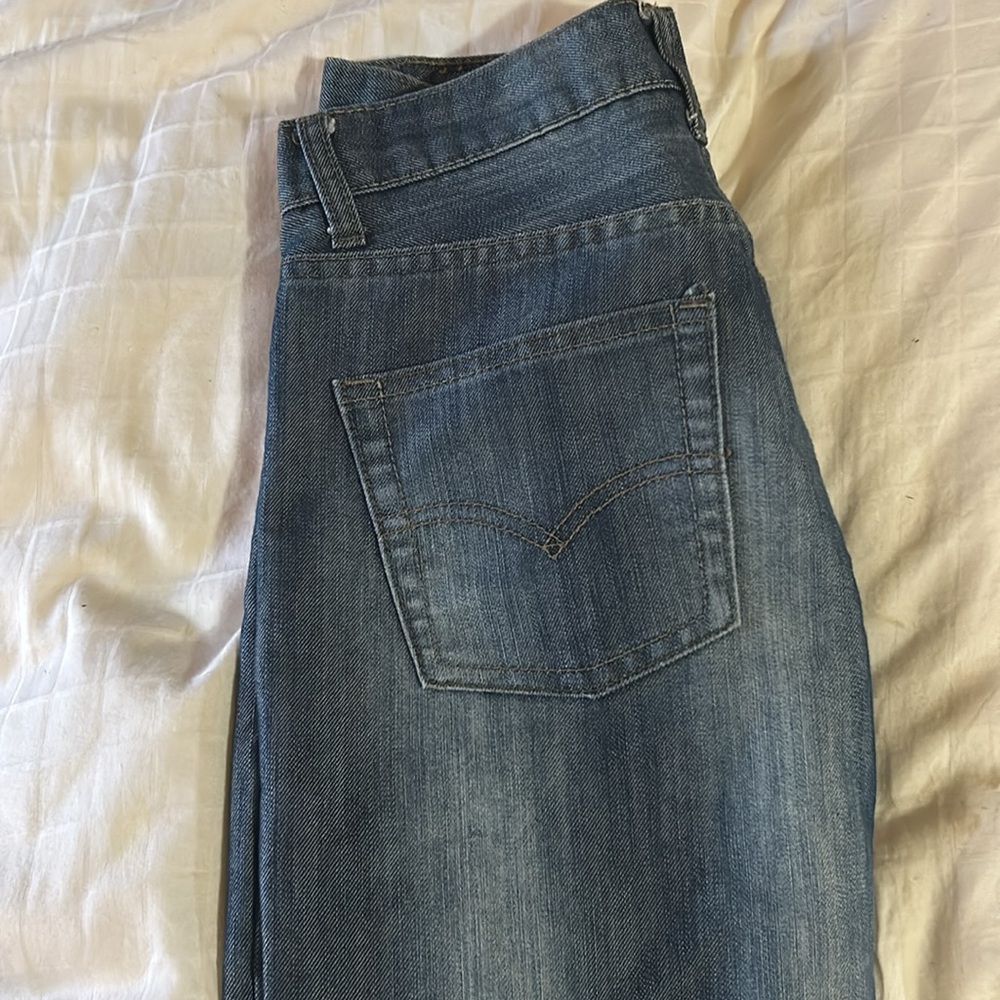 Used - Picture 2 of 4